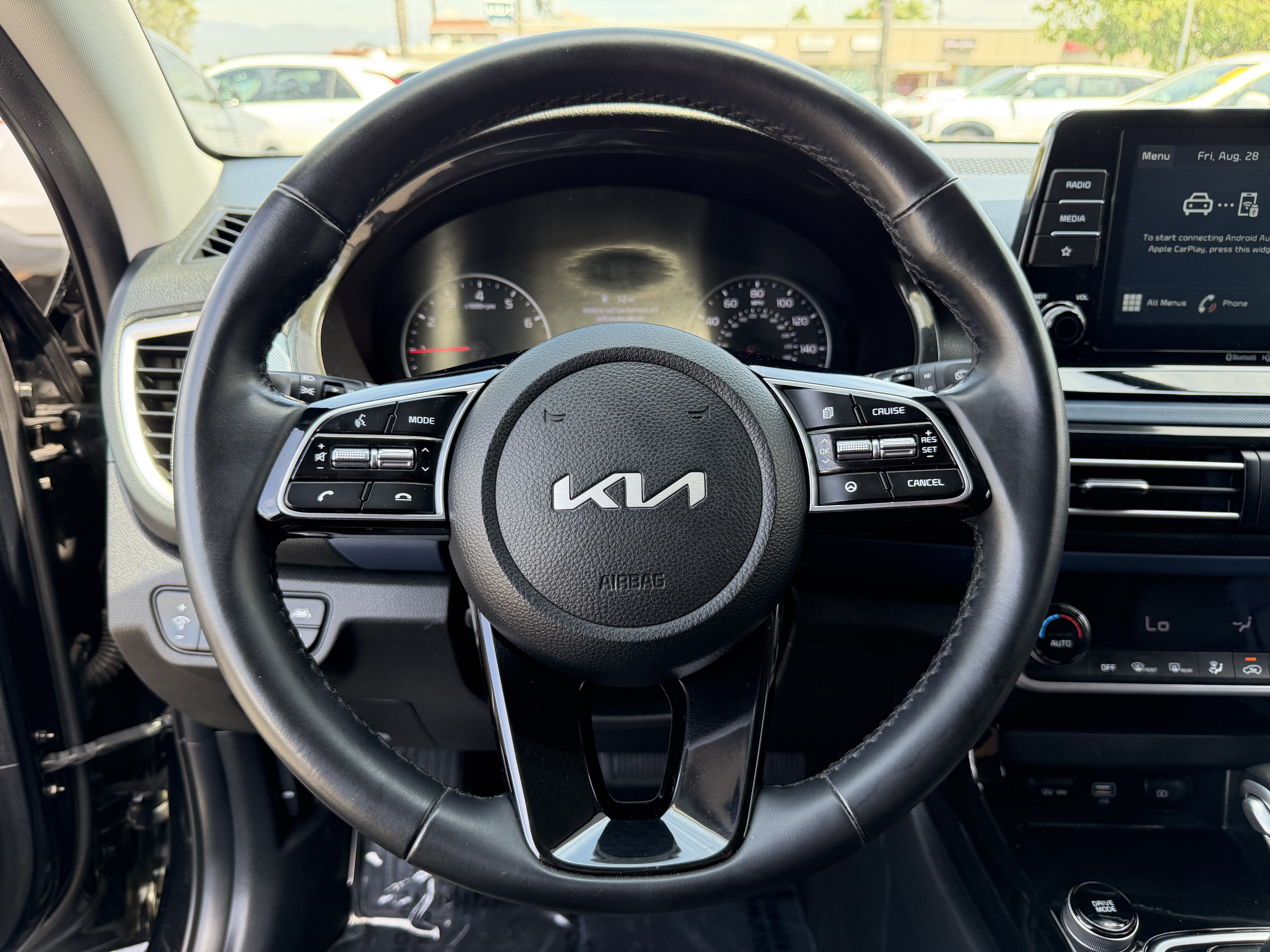 Used 2023 Kia Seltos S FWD image 17