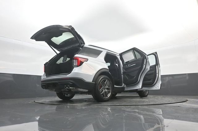 New 2026 Ford Explorer ST AWD/4WD image 40