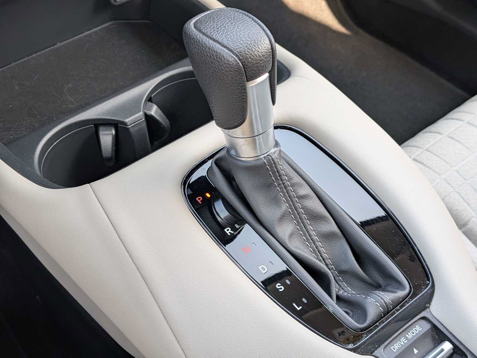 Certified 2024 Honda HR-V LX image 28