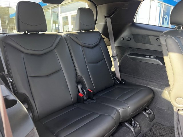 Used 2025 Cadillac XT6 Premium Luxury image 25