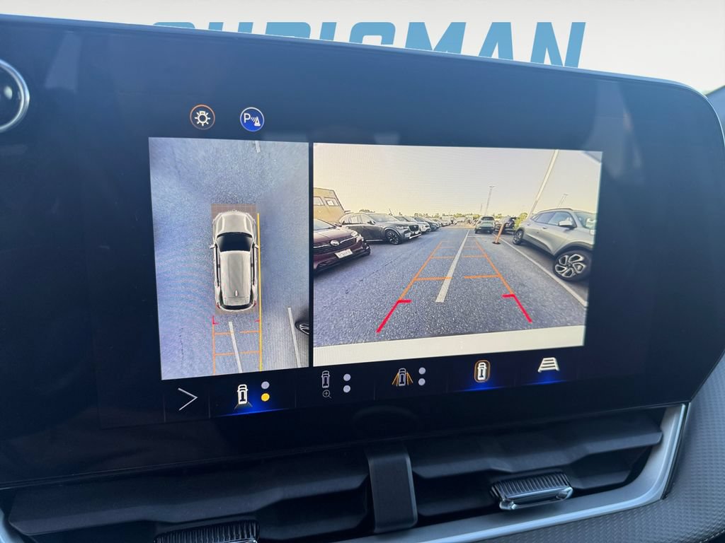 Used 2025 Chevrolet Equinox LT w/ Convenience Package II FWD image 18