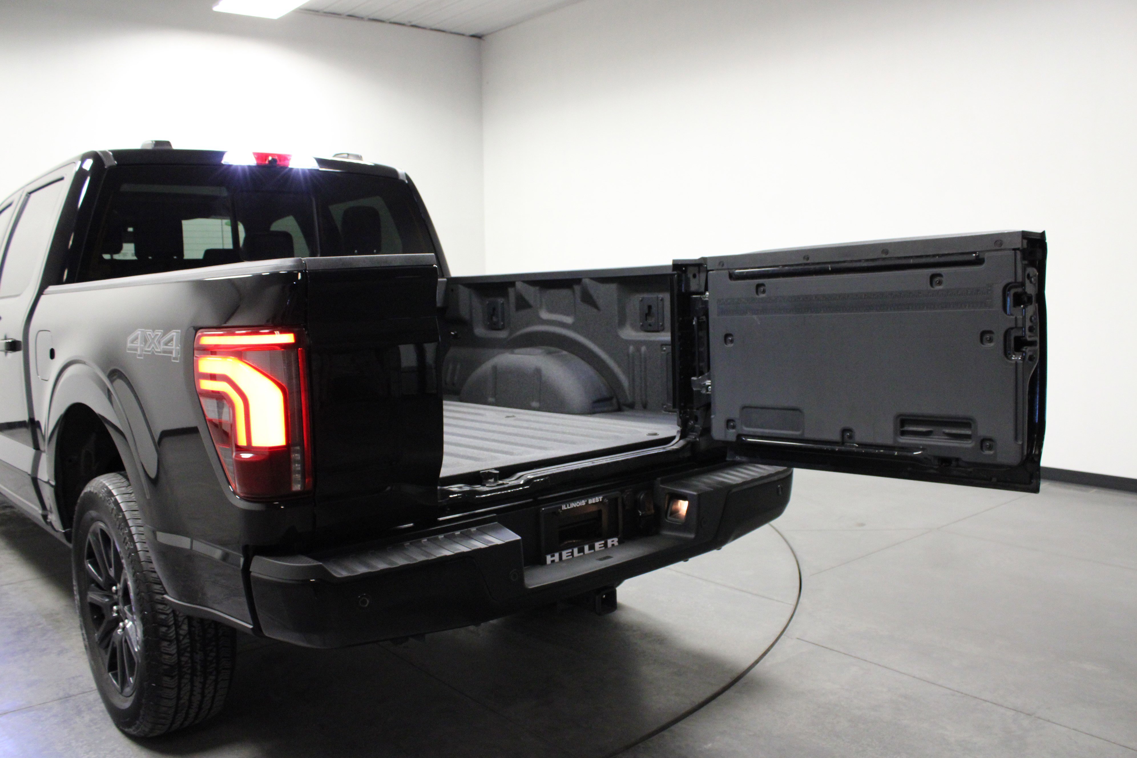 Used 2025 Ford F150 Platinum w/ Equipment Group 702A High image 14