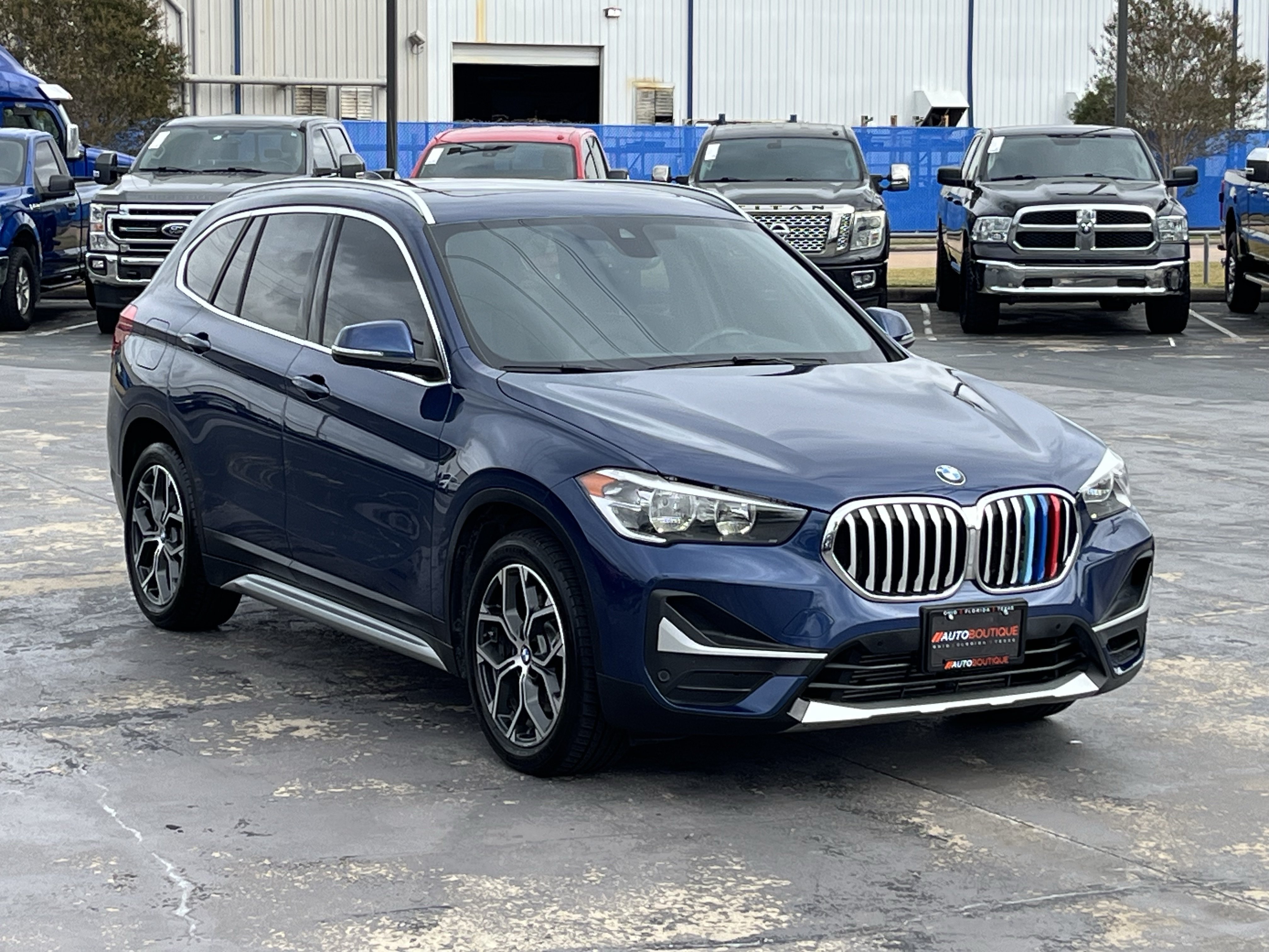 Used 2022 BMW X1 xDrive28i w/ Convenience Package AWD/4WD image 5