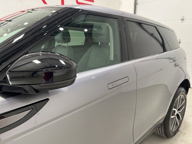 Used 2025 Land Rover Range Rover Evoque S image 11