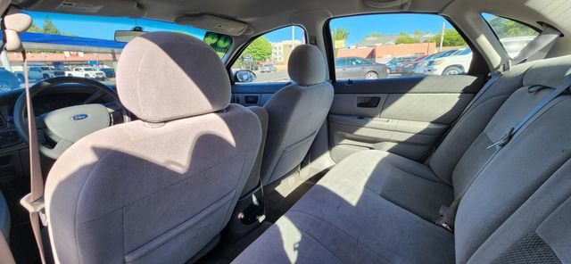 Used 2004 Ford Taurus SES FWD image 9
