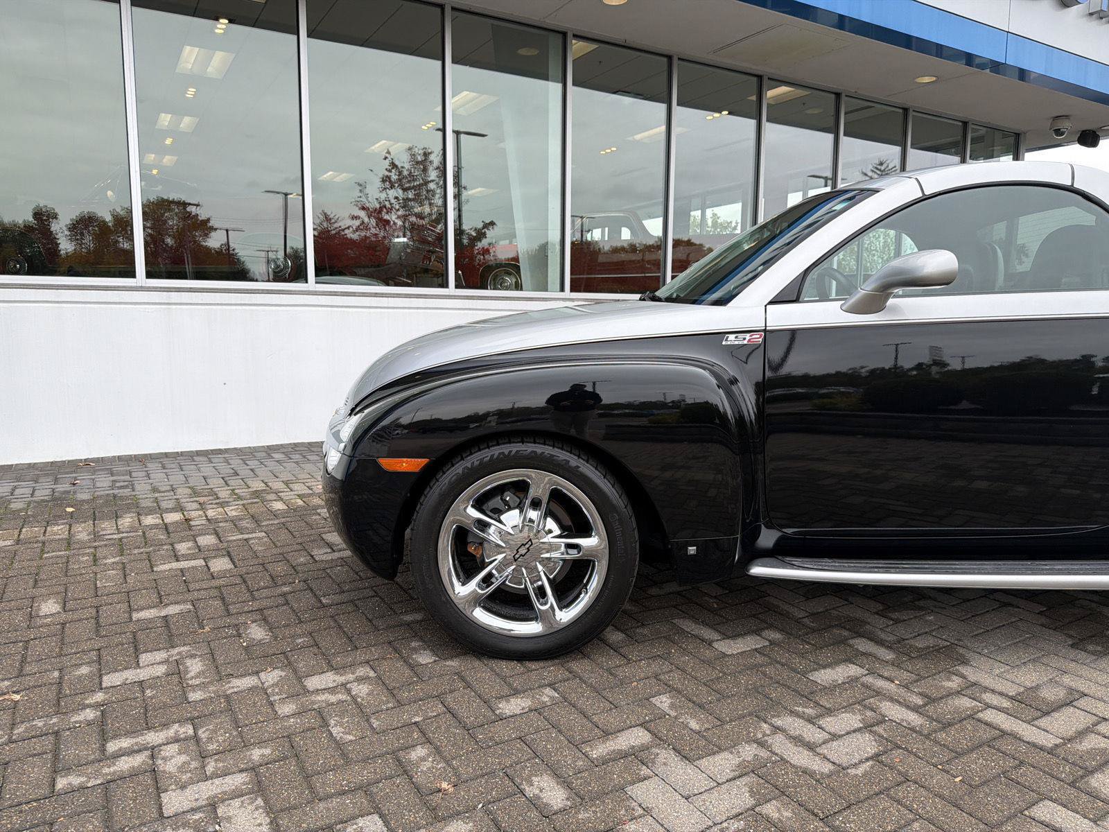 Used 2006 Chevrolet SSR w/ Preferred Equipment Group RWD image 14
