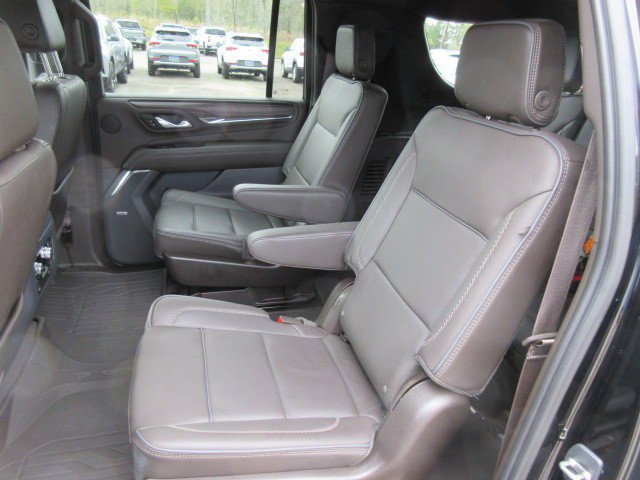 Used 2023 GMC Yukon XL Denali w/ LPO, Floor Liner Package image 15