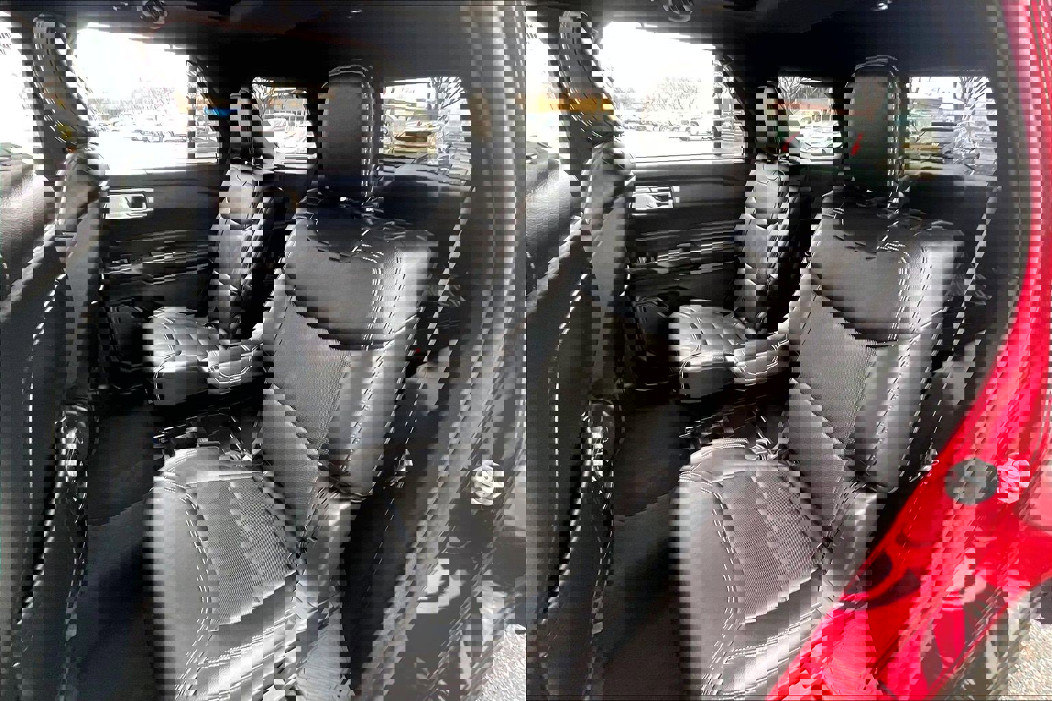 Used 2020 Ford Explorer ST w/ ST Street Pack image 31