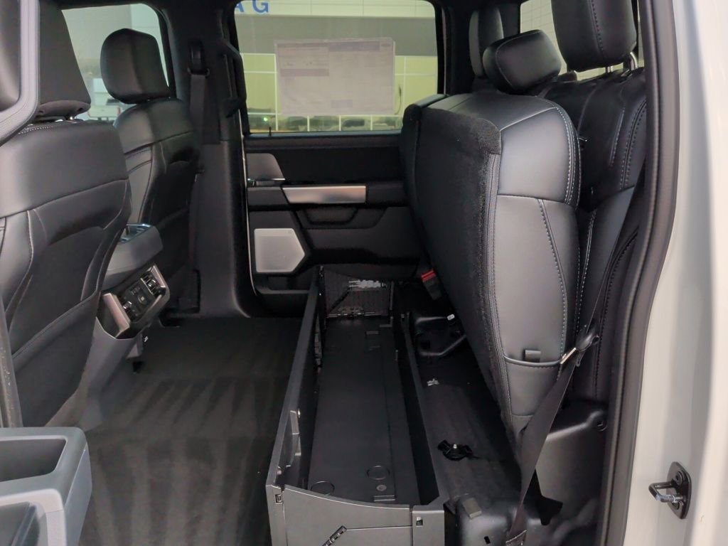 New 2026 Ford F250 Platinum w/ FX4 Off-Road Package image 40