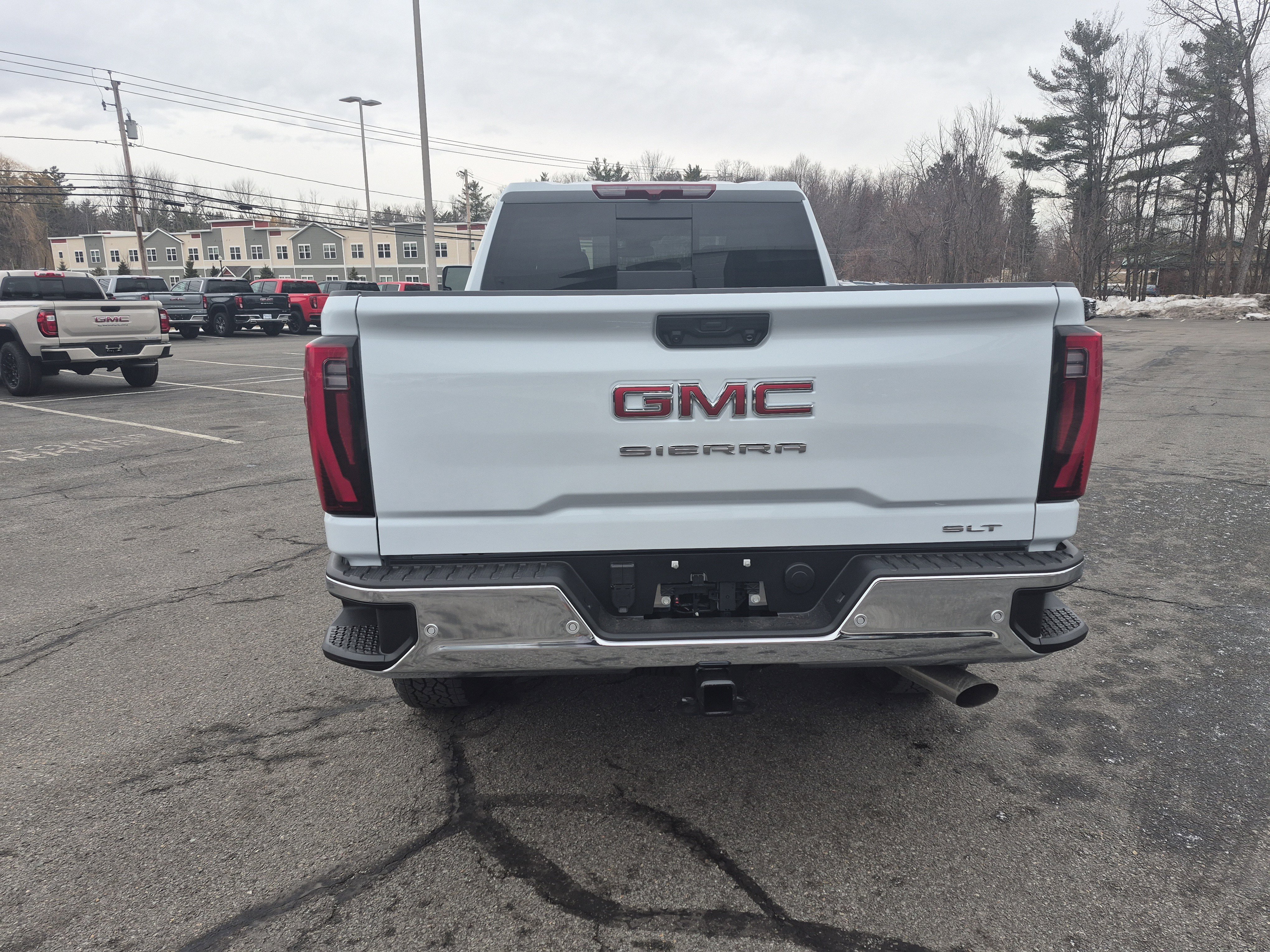 Used 2026 GMC Sierra 2500 SLT w/ SLT Premium Package image 4