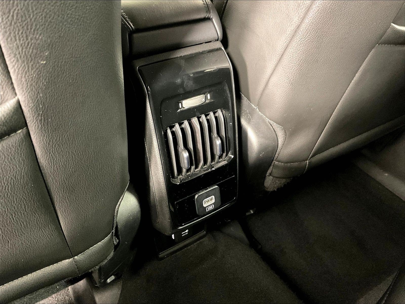 Used 2022 Jeep Compass Latitude FWD image 11