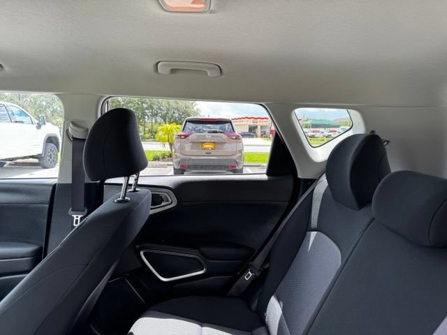 Used 2025 Kia Soul LX w/ LX Technology Package FWD image 22