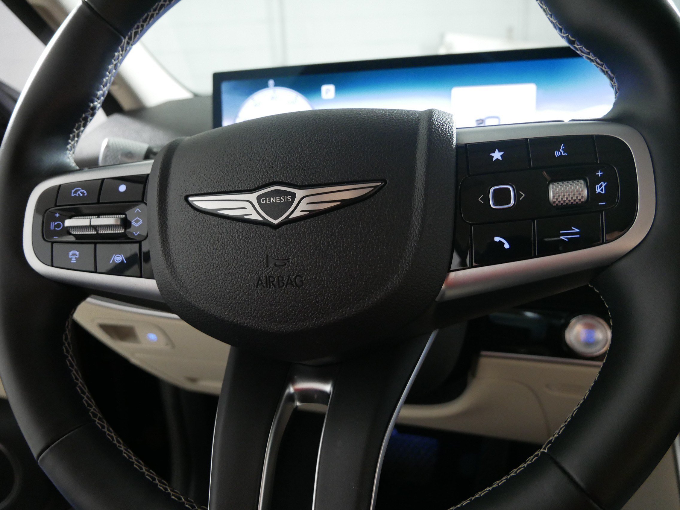 Certified 2026 Genesis GV70 2.5T AWD/4WD image 25
