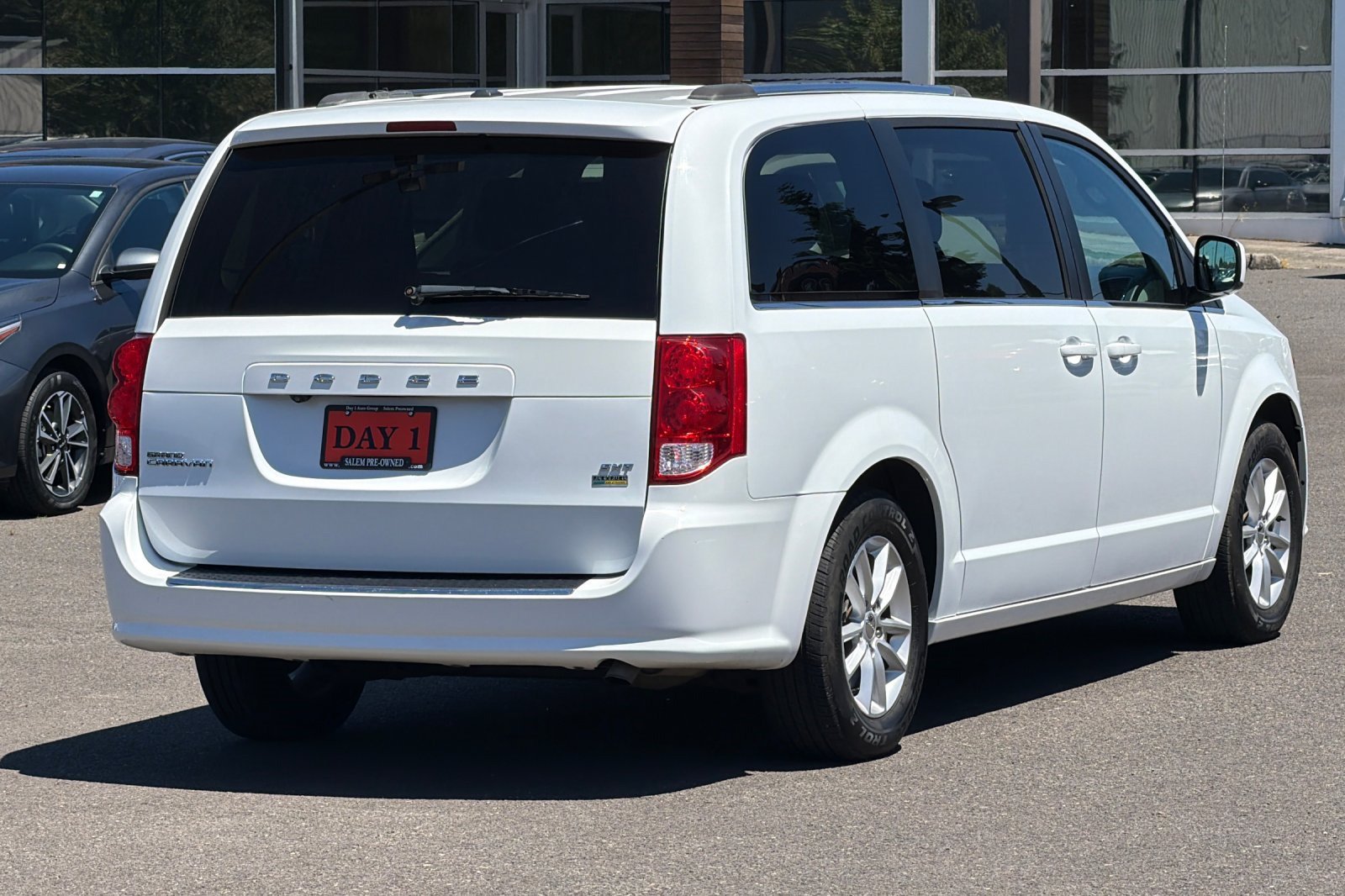 Used 2019 Dodge Grand Caravan SXT FWD image 5