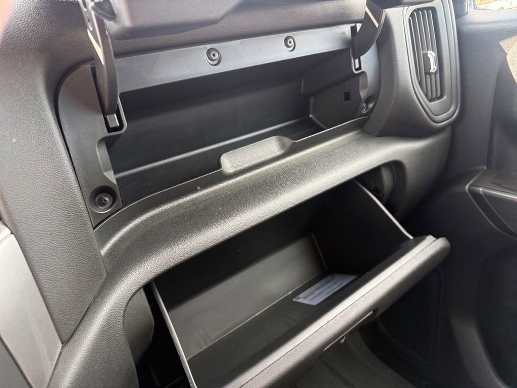 Certified 2025 Chevrolet Silverado 1500 Custom w/ LPO, Dark Essentials Package image 24