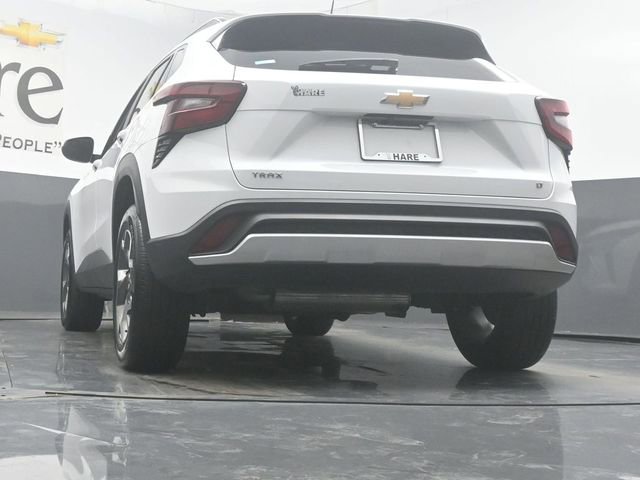 Used 2025 Chevrolet Trax LT w/ LT Convenience Package FWD image 52
