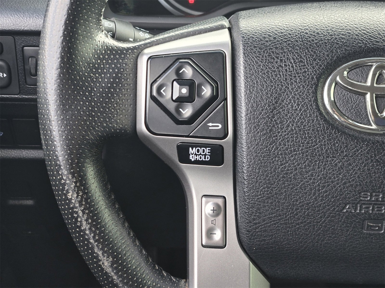 Used 2014 Toyota 4Runner Limited image 26