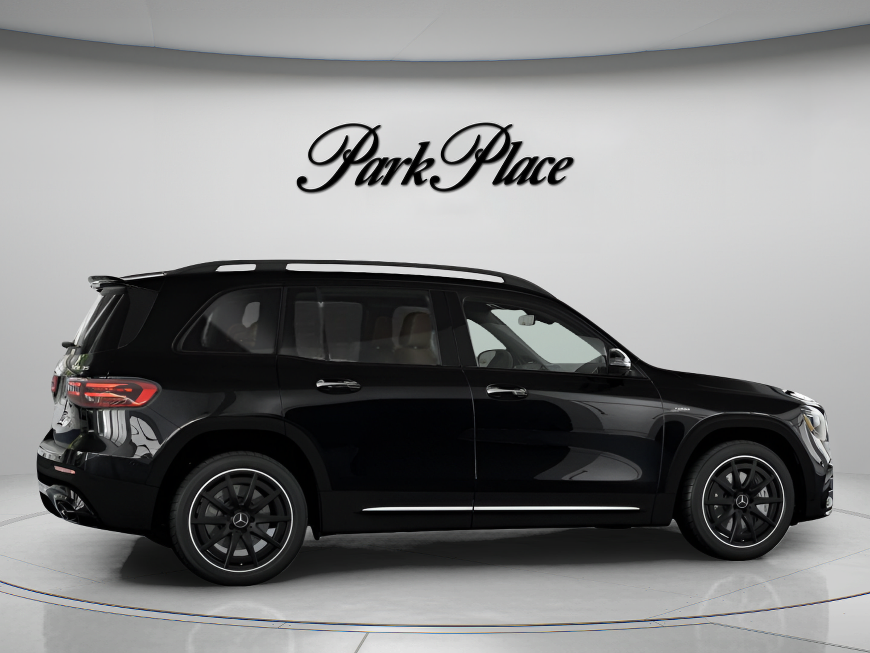 Used 2026 Mercedes-Benz GLB 35 AMG 4MATIC image 27