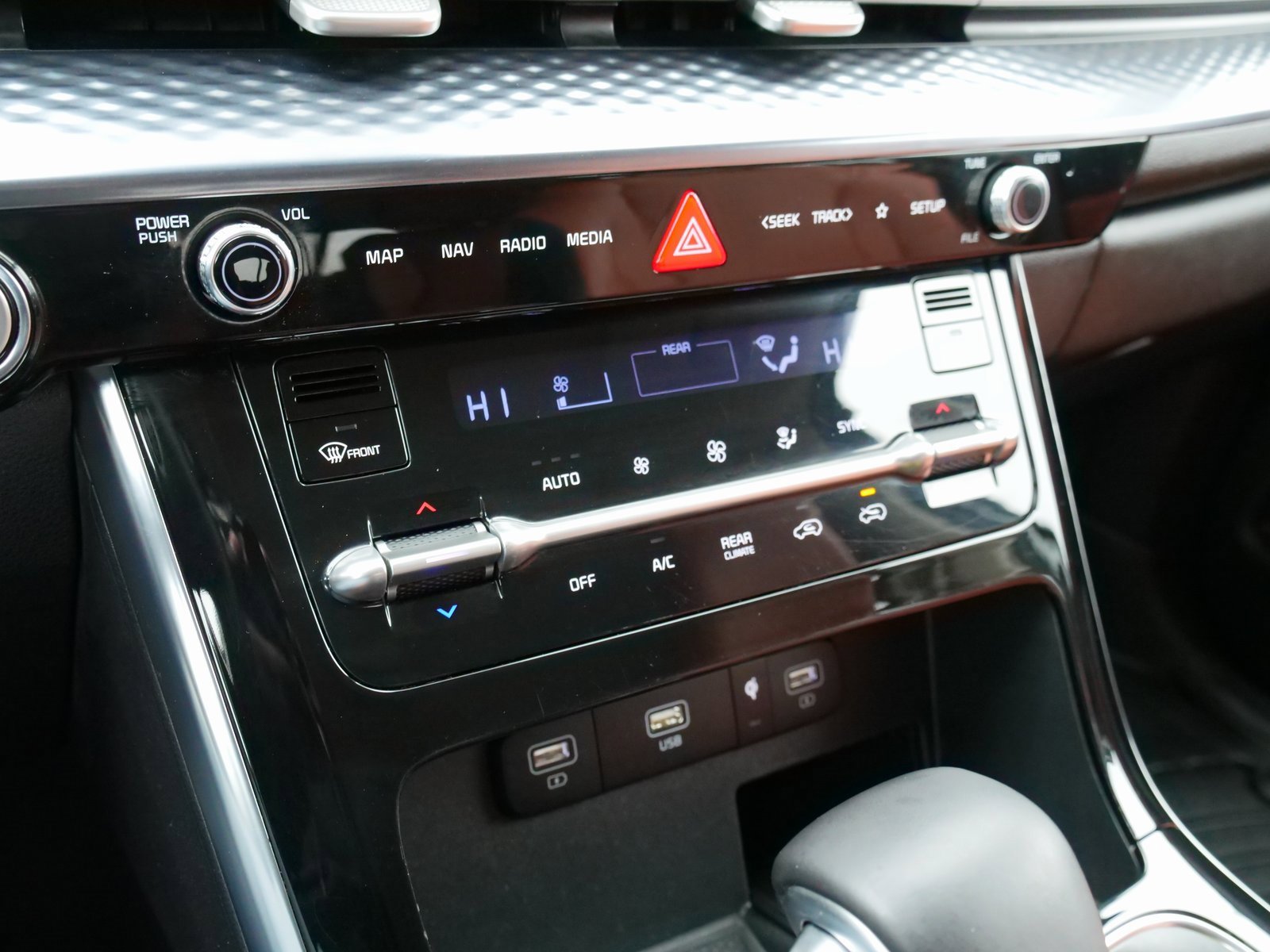 Used 2022 Kia Carnival SX Prestige image 29