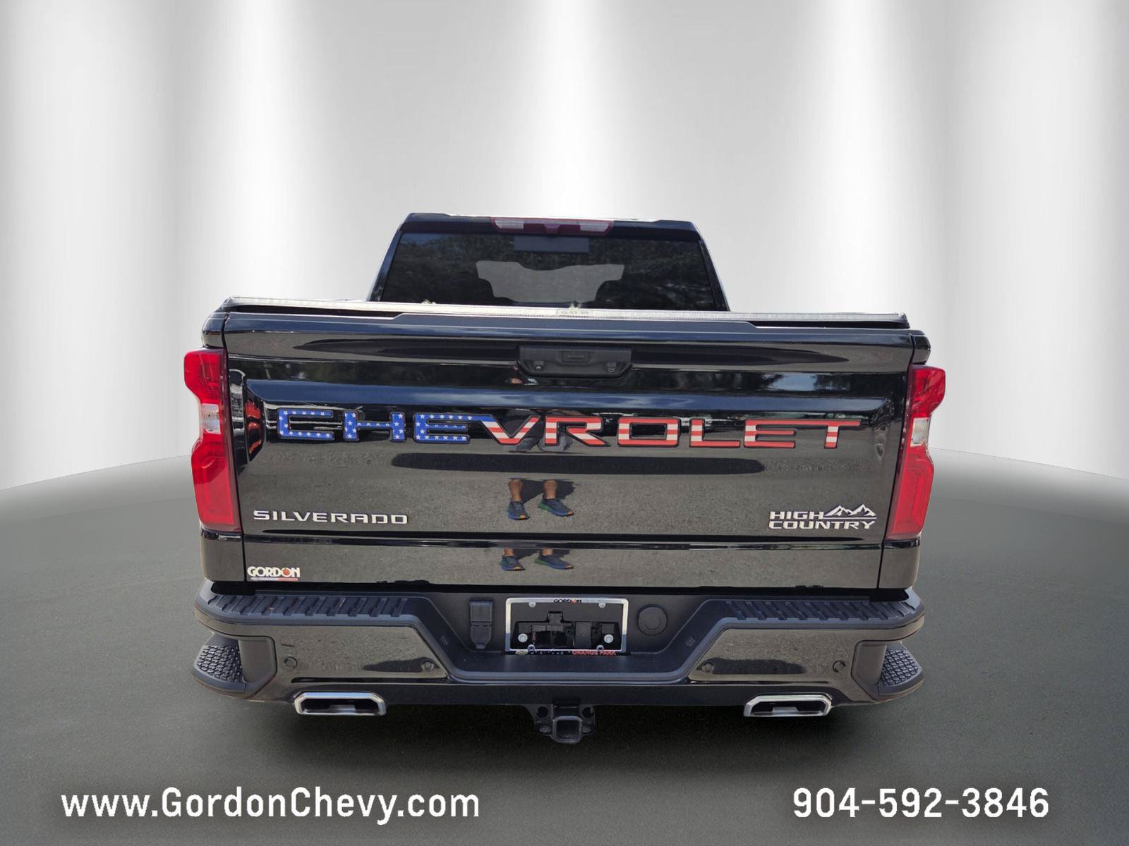 Certified 2024 Chevrolet Silverado 1500 High Country w/ High Country Premium Package AWD/4WD image 4