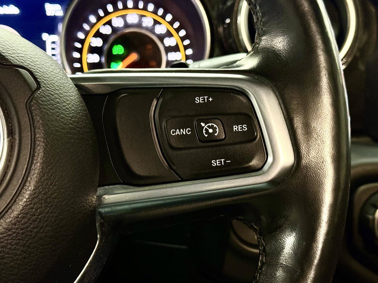 Used 2019 Jeep Wrangler Unlimited Sahara w/ Uconnect 4C Nav & Sound Group AWD/4WD image 21