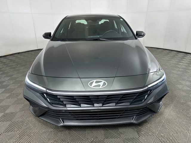 Certified 2025 Hyundai Elantra SEL image 39