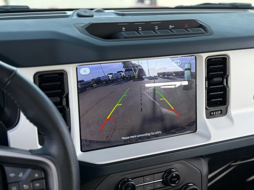 Certified 2025 Ford Bronco Heritage Edition AWD/4WD image 4