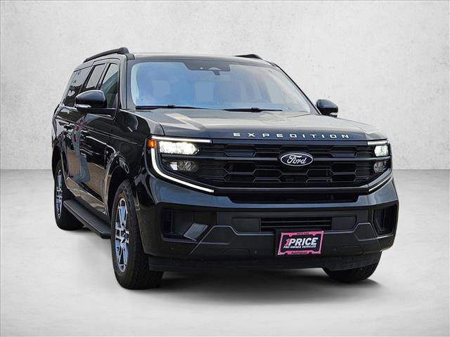 Used 2025 Ford Expedition Max Active AWD/4WD image 3