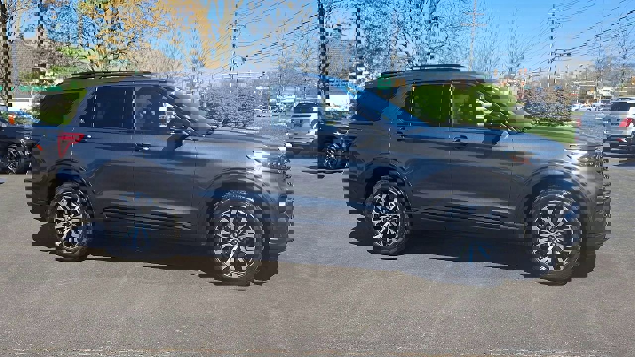 Used 2020 Ford Explorer ST image 4