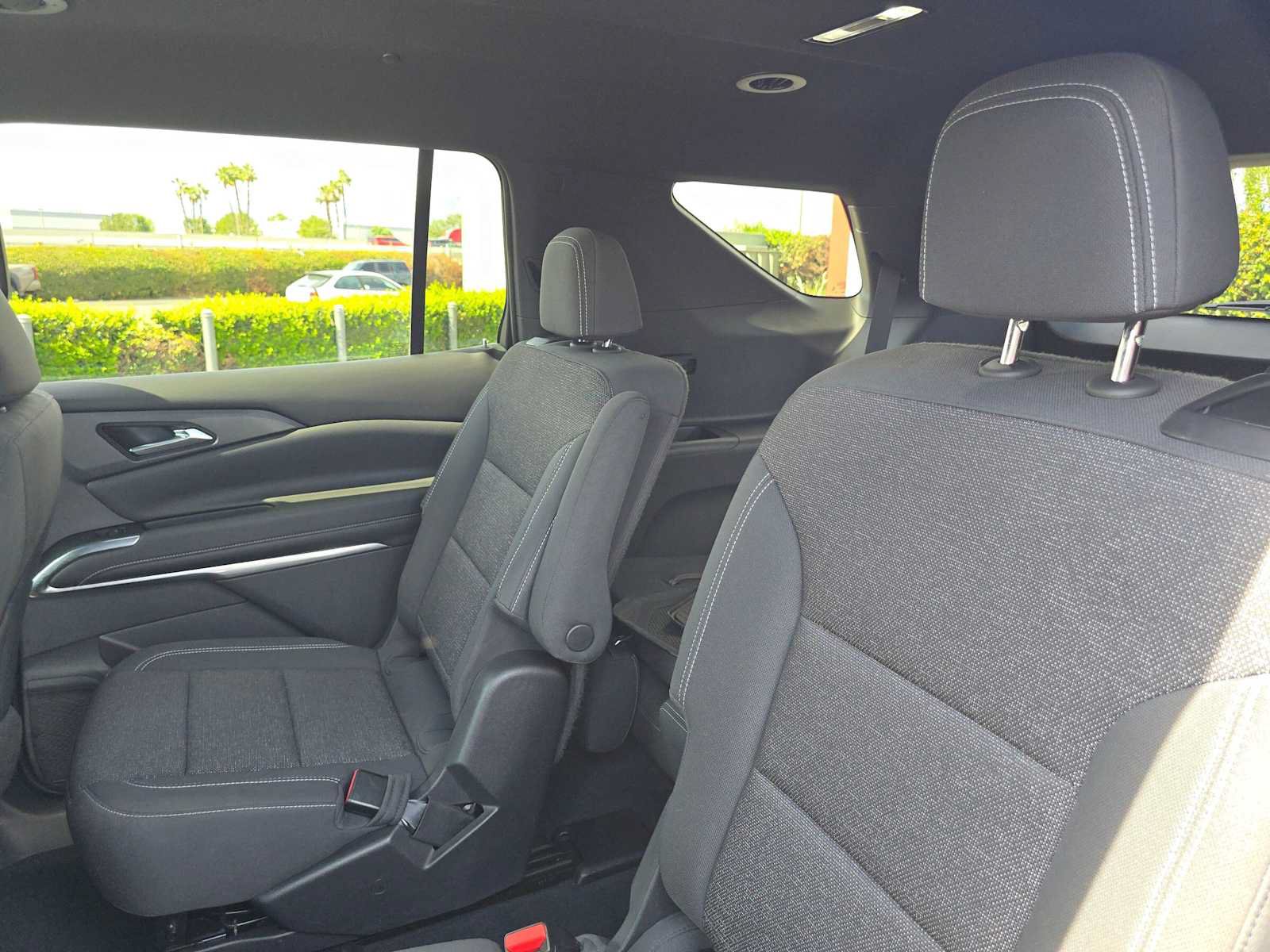 Used 2024 Chevrolet Traverse LT w/ Midnight/Sport Edition FWD image 19