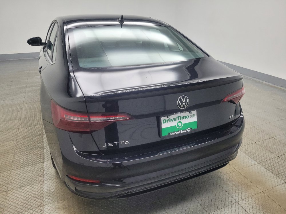 Used 2024 Volkswagen Jetta SE image 6