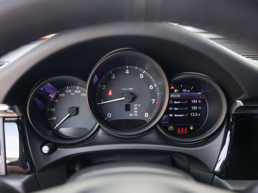 Certified 2026 Porsche Macan AWD/4WD image 15