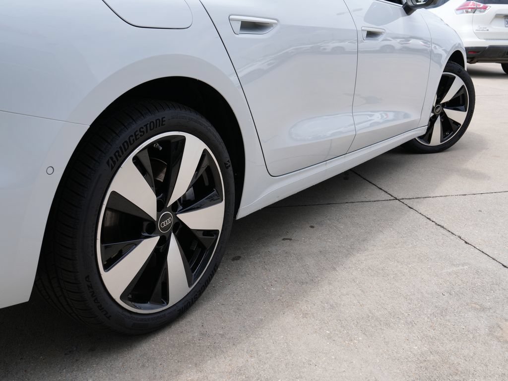 Used 2025 Audi A5 2.0T Premium w/ 19" Wheel Package AWD/4WD image 11