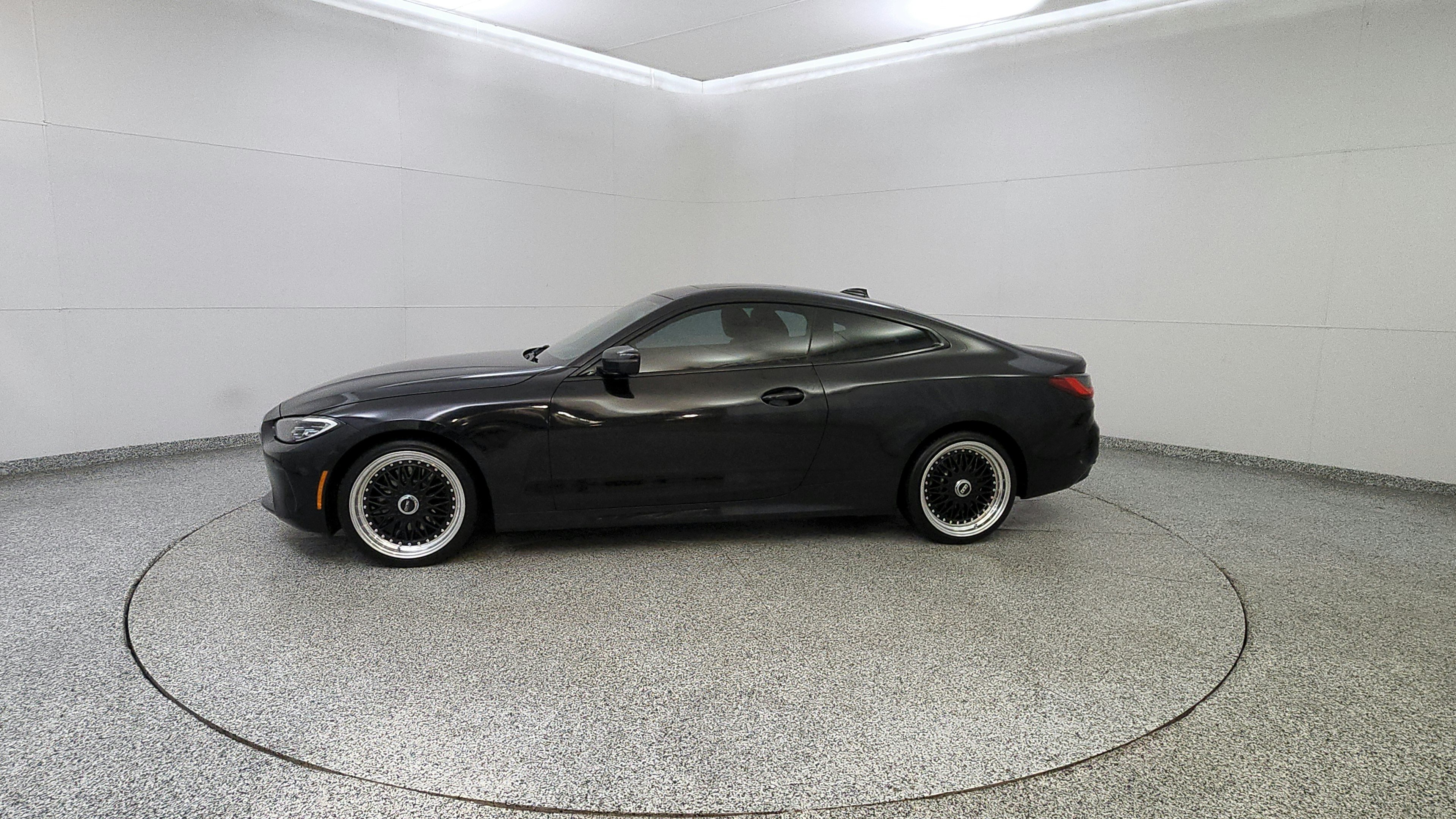 Used 2021 BMW 430i xDrive Coupe w/ Premium Package 2 AWD/4WD image 4