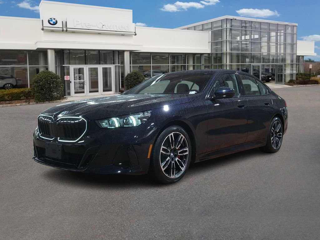 Used 2025 BMW 530i xDrive w/ M Sport Package image 1