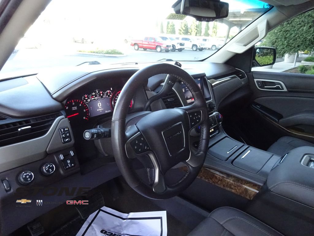 Used 2015 GMC Yukon Denali w/ Open Road Package AWD/4WD image 12