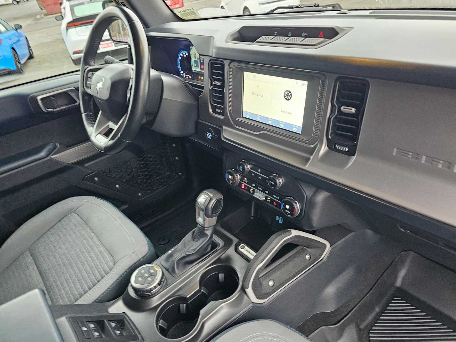 Used 2023 Ford Bronco Outer Banks AWD/4WD image 11