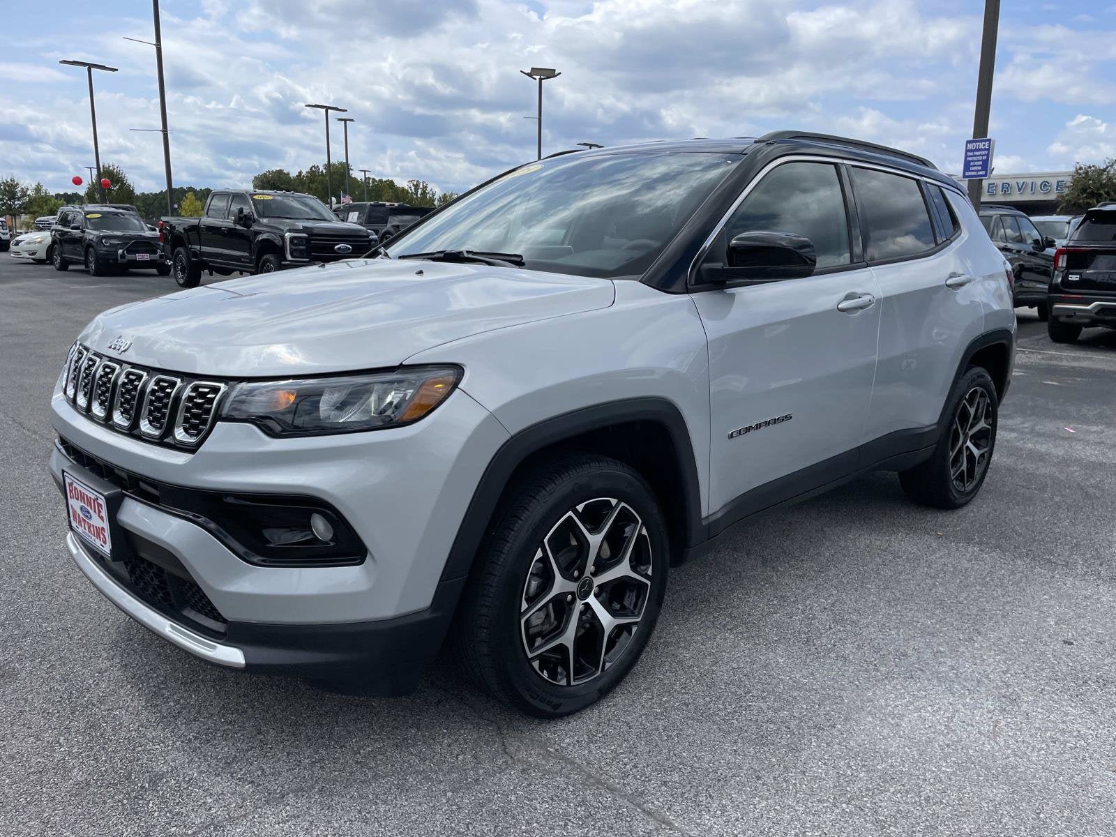 Used 2025 Jeep Compass Limited AWD/4WD image 9