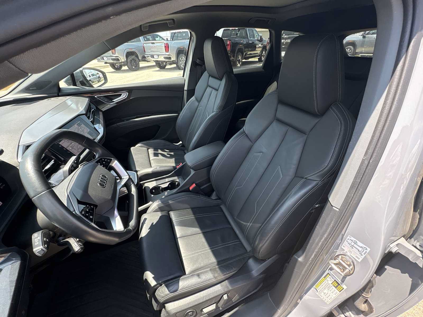 Used 2022 Audi Q4 e-tron Prestige AWD/4WD image 21