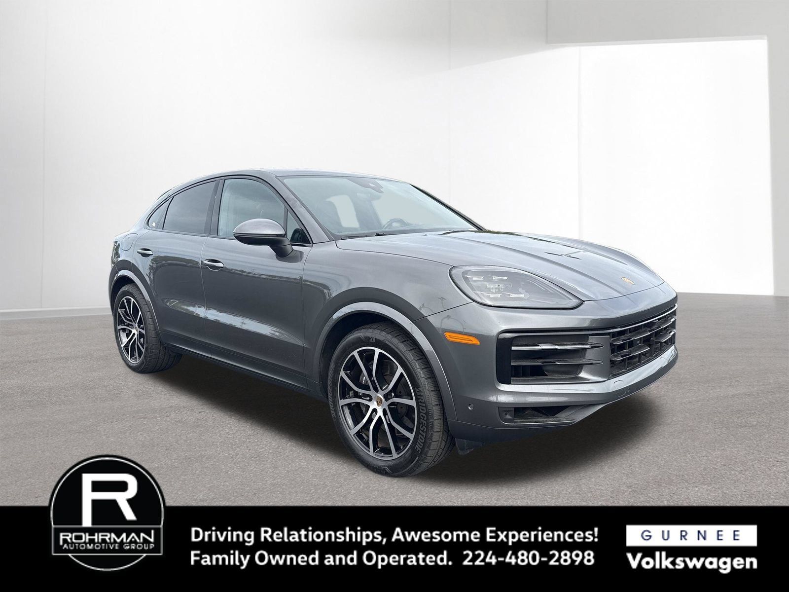 Used 2024 Porsche Cayenne Coupe AWD/4WD image 2