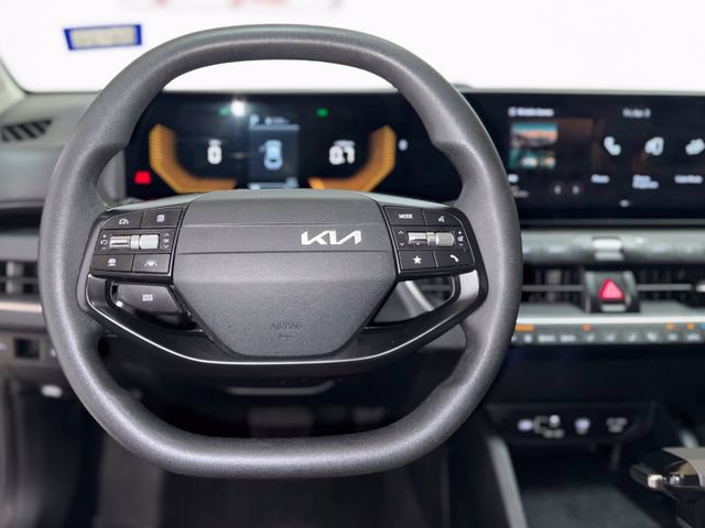 Used 2025 Kia K4 FWD image 6