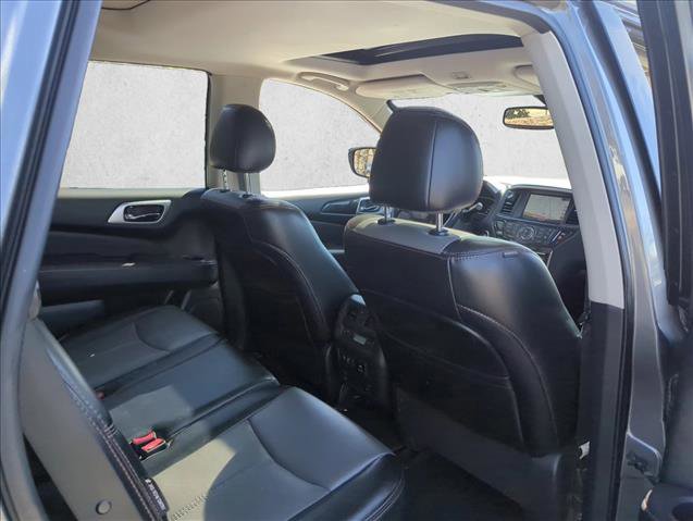 Used 2020 Nissan Pathfinder SL image 19