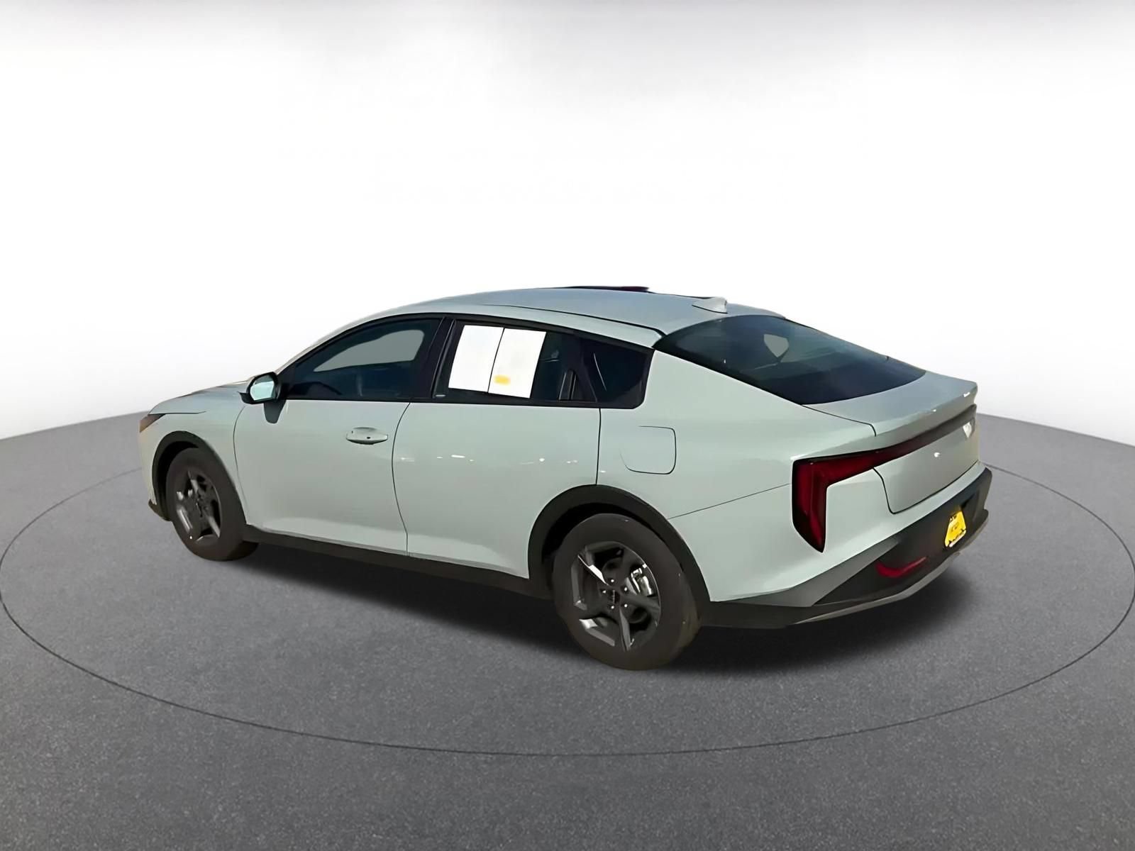 Used 2026 Kia K4 FWD image 9