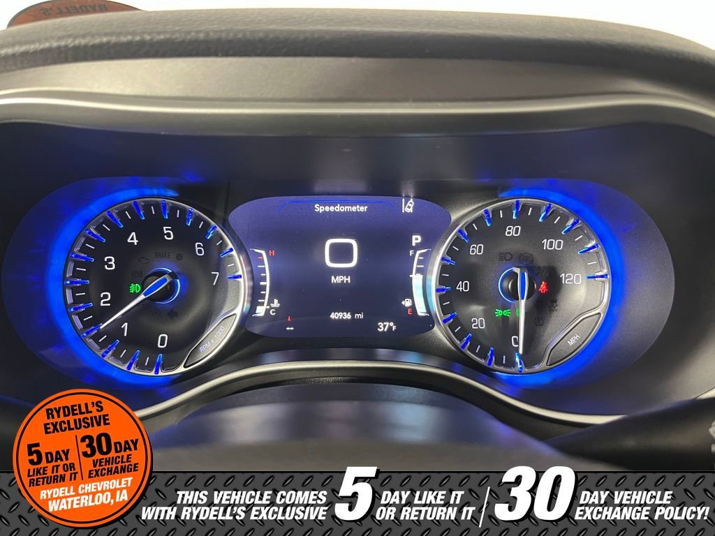 Used 2022 Chrysler Pacifica Touring-L image 28