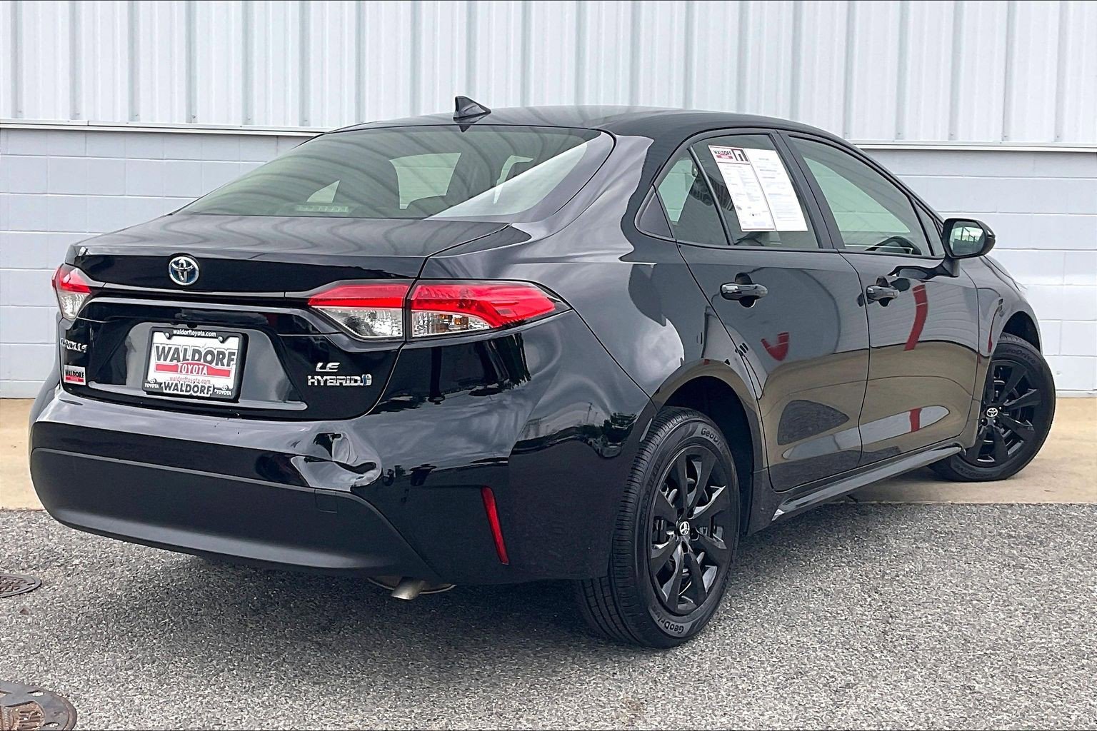 Used 2024 Toyota Corolla LE FWD image 17