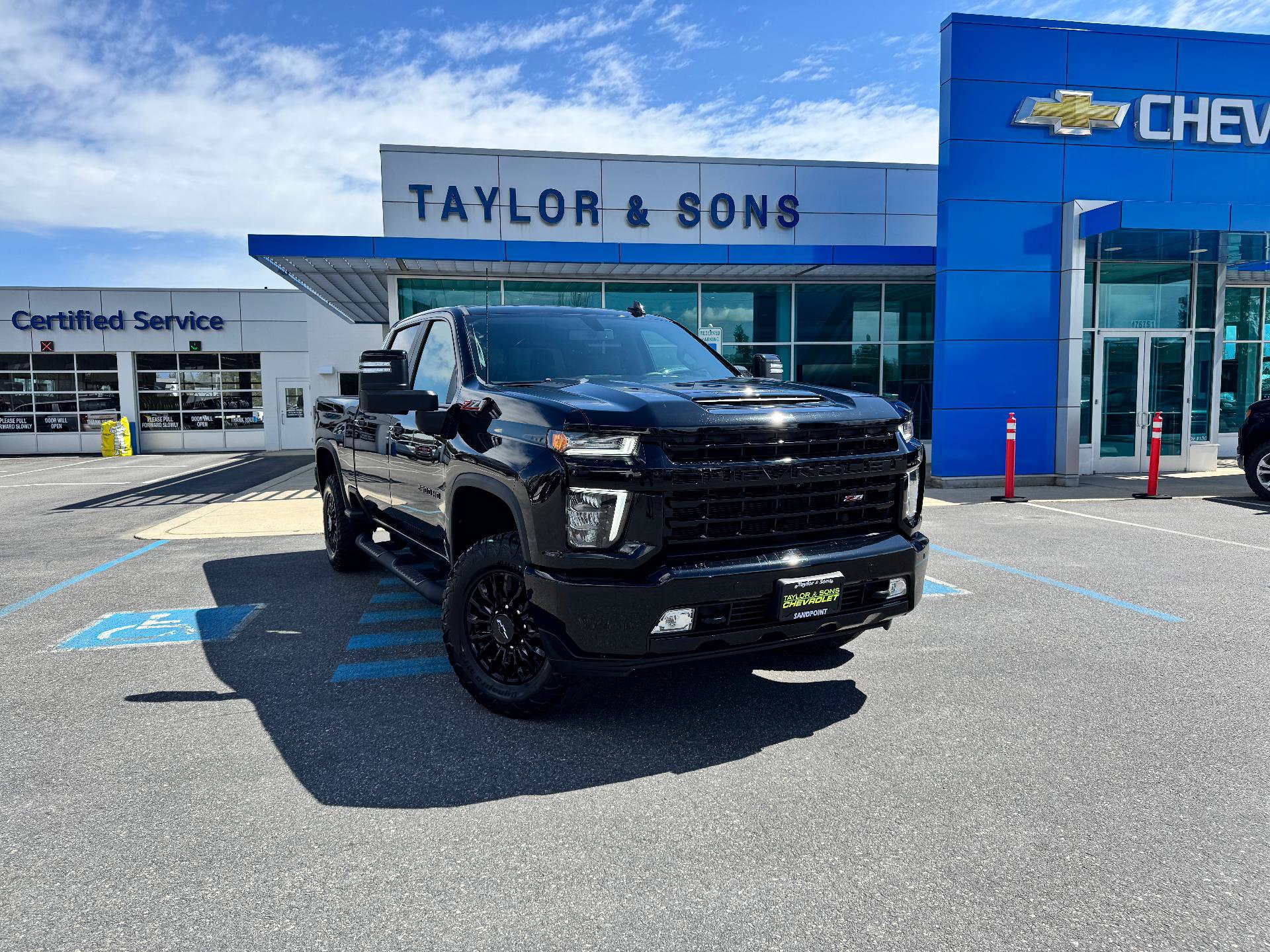 Used 2022 Chevrolet Silverado 2500 LTZ w/ LTZ Plus Package AWD/4WD image 1