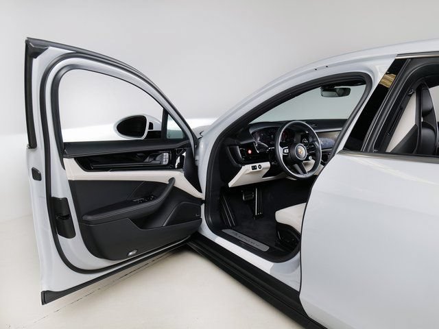 New 2026 Porsche Panamera 4 AWD/4WD image 26