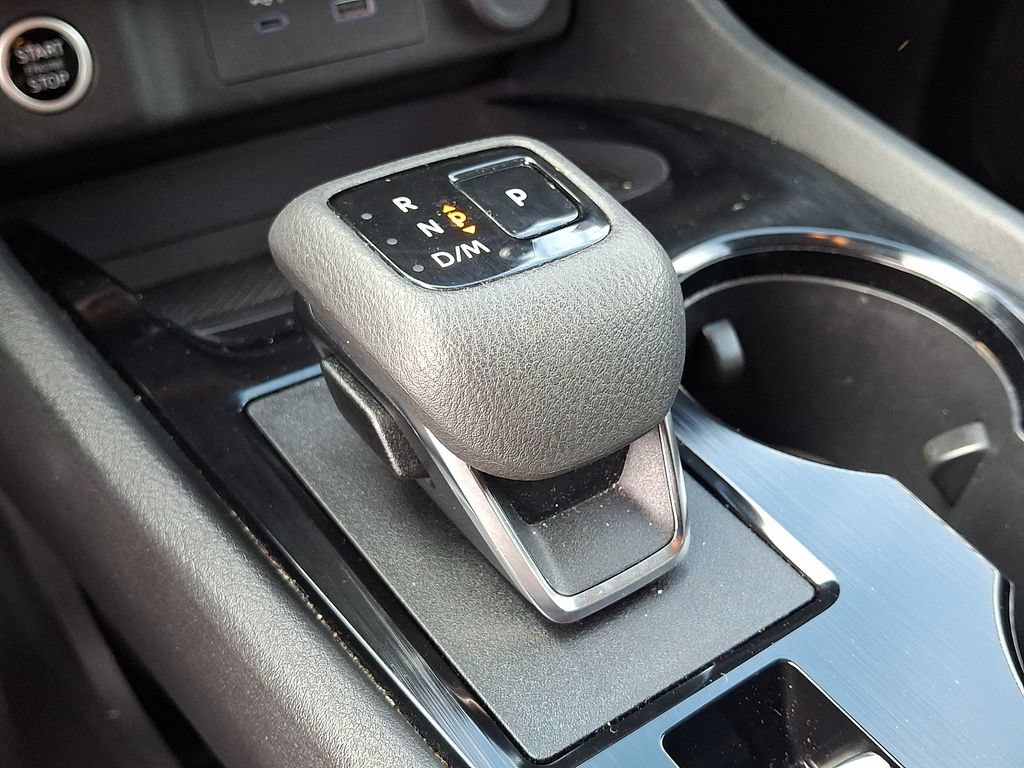 Used 2023 Nissan Rogue SV AWD/4WD image 14