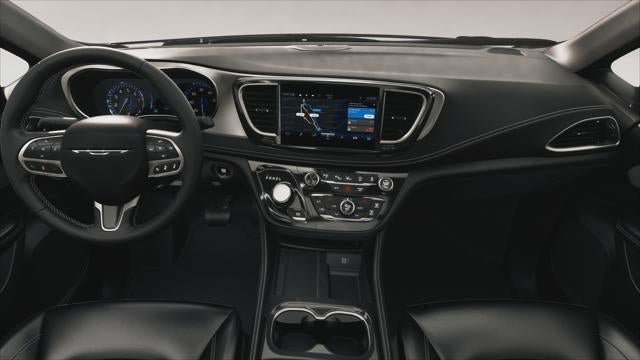 New 2027 Chrysler Pacifica Limited AWD/4WD image 20
