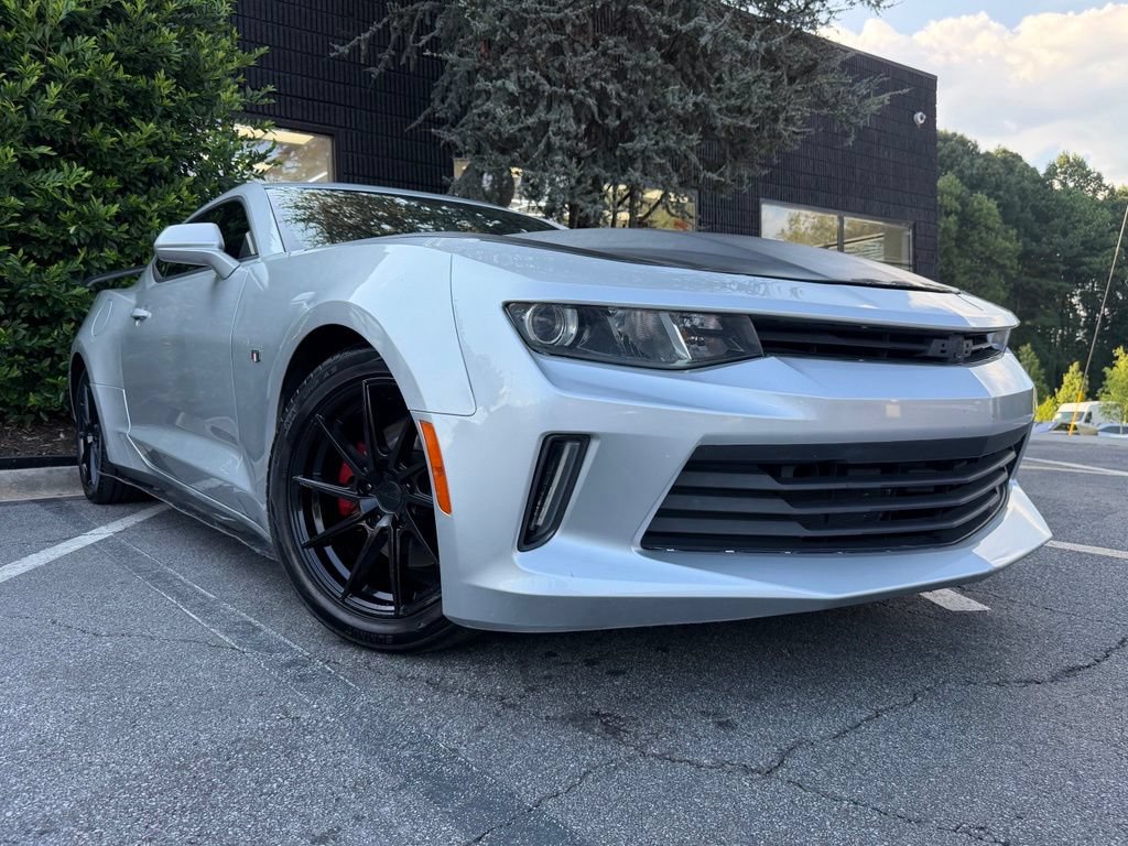 Used 2018 Chevrolet Camaro LT RWD image 8